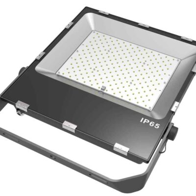 LED wide beam 200W cold-white IP65 ( replaces 2000w)