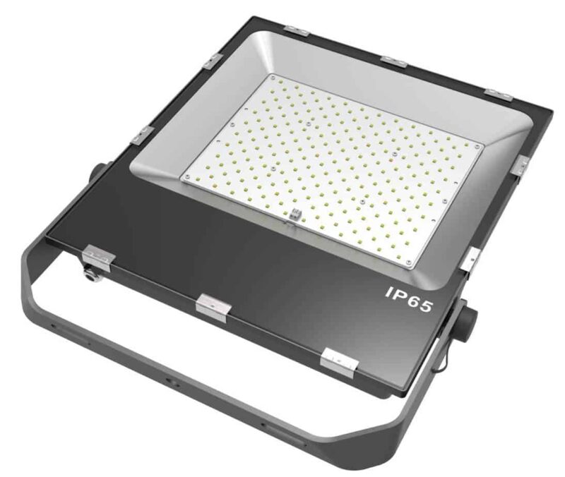 LED wide beam 200W cold-white IP65 ( replaces 2000w)